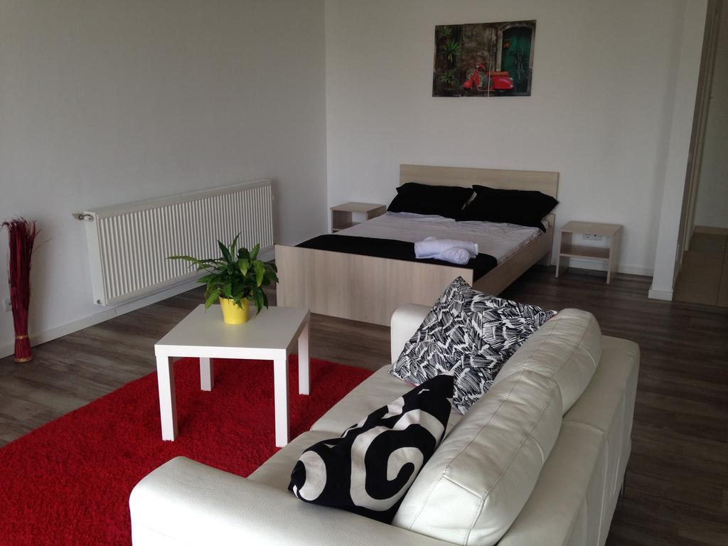 Heights Accommodation Bucureşti Cameră foto
